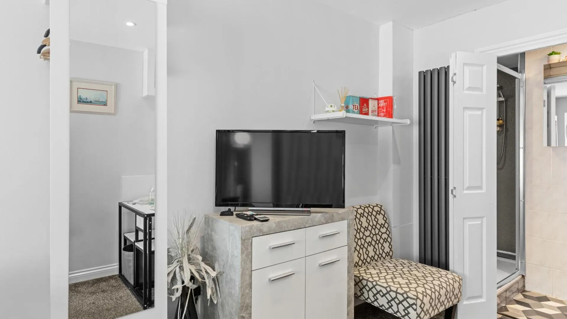 Rottingdean Boutique Studio Apartment By The Sea 브라이턴 영국